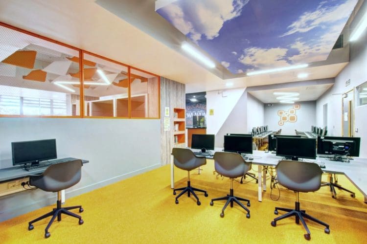 ICT Classroom Refurbishment for Haringey Sixth Form College in London by Rap Interiors