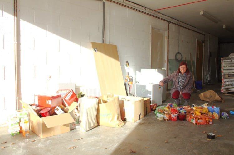 one of raps office interior designers julie anderson collecting food for the homeless