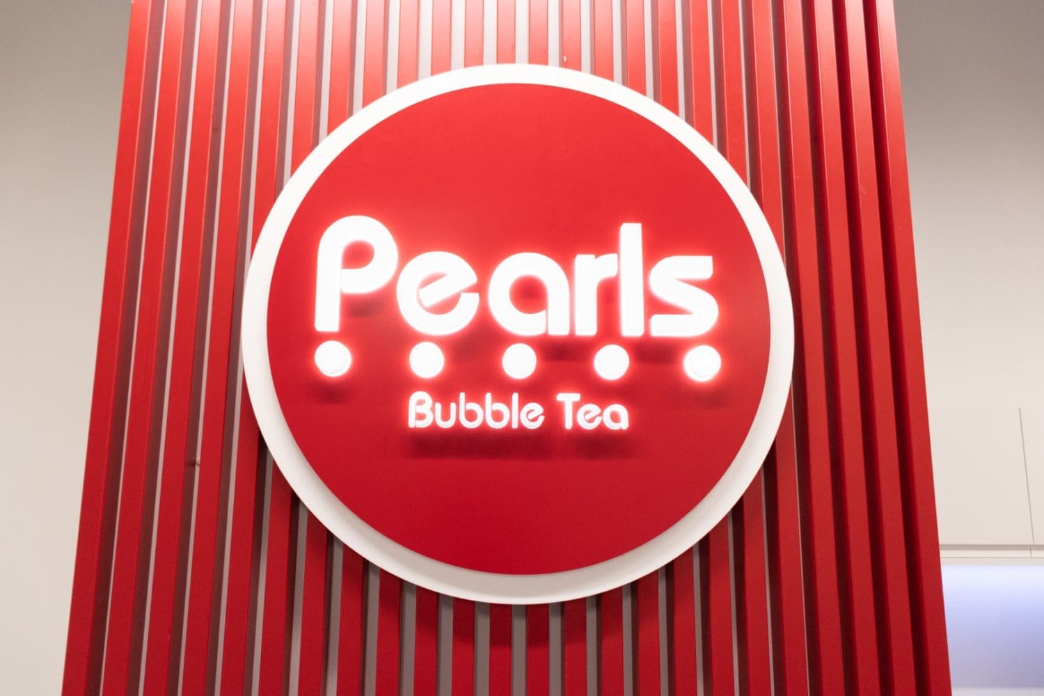 Pearls Bubble Tea commercial retail signage with LED back light