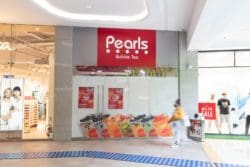 Pearls Bubble Tea shop front design at the Beacon shopping centre in Eastbourne
