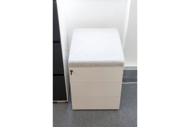 Dieffebi office pedestal chair hybrid