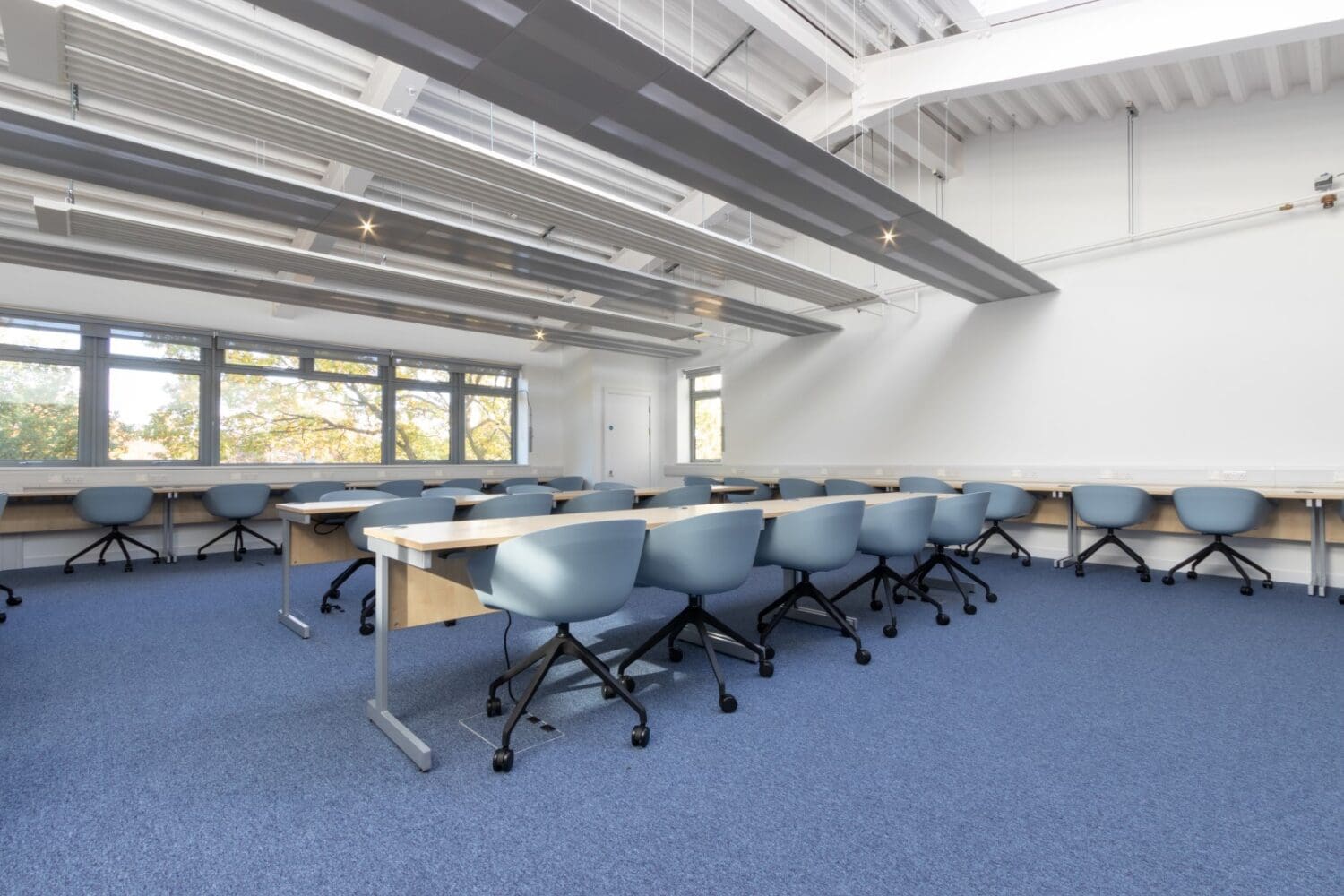 IT Classroom school design and fit out with new school furniture