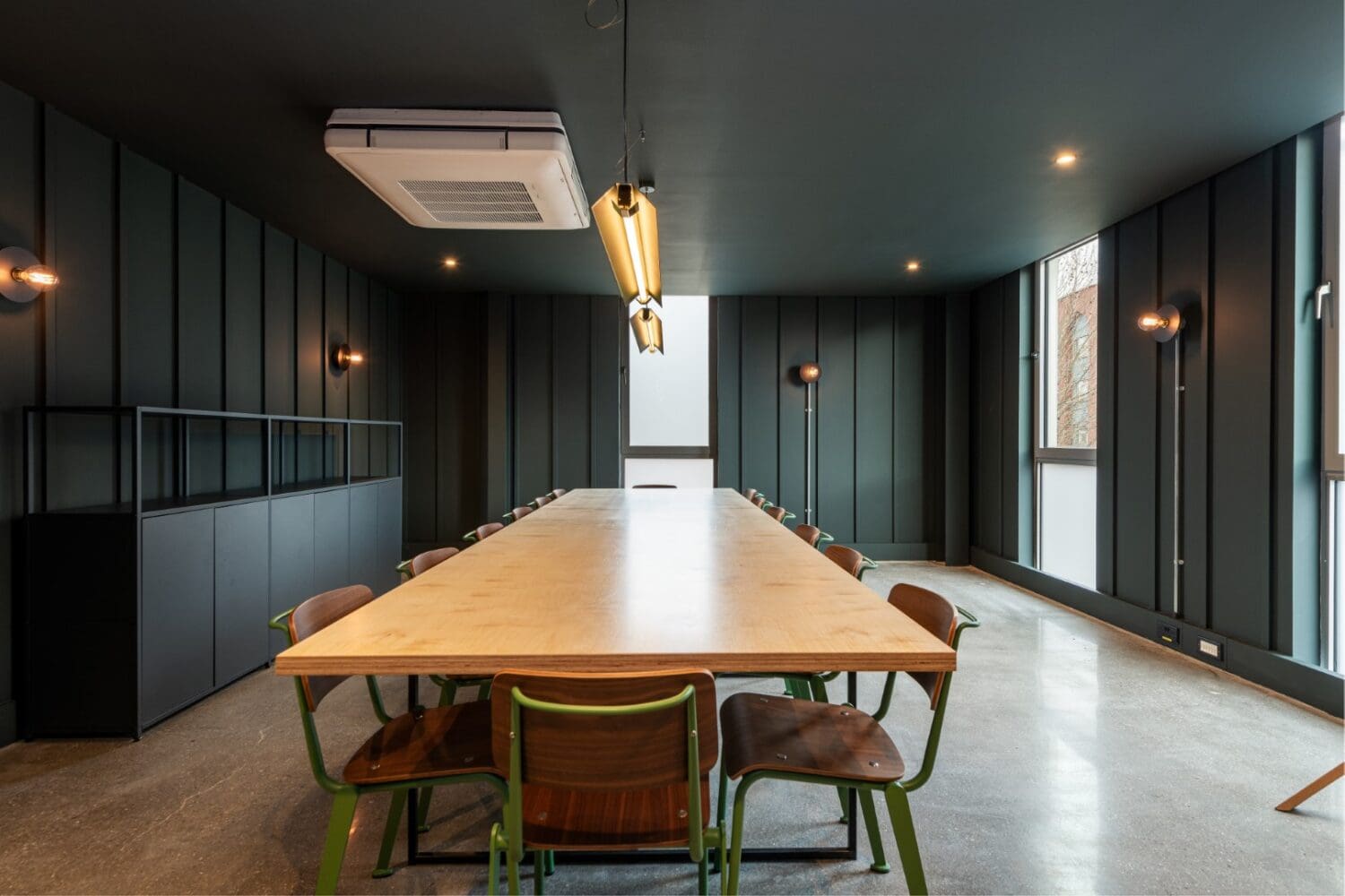 Bold on trend office boardroom for London fit out project at CircleSquare.