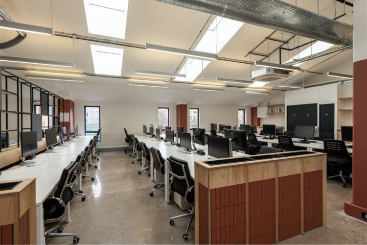 orporate London office fit out with office desking.