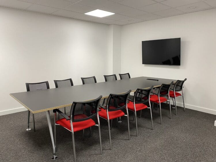 Office boardroom design with smart office furniture solutions.